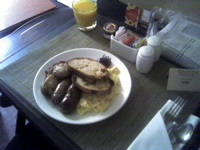 Lola room-service breakfast (c)2006 AEC